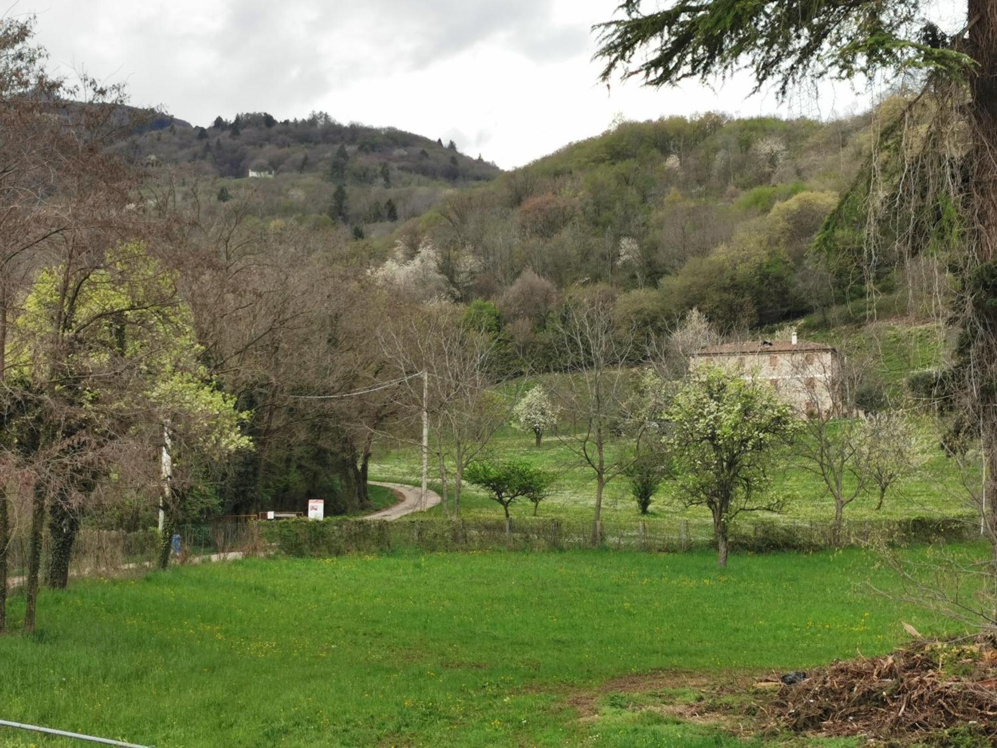 La Casa Nel Borgo Lägenhet Cavaso Del Tomba Exteriör bild